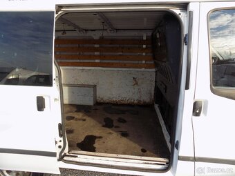 Ford Transit 2.2 TDCI 63 KW SWB 260 TAŽNÉ - 8