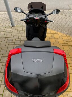 Peugeot Metropolis 400 - Black Edition Top - 8