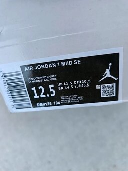 AIR JORDAN 1 MID SE - 8