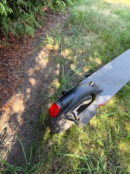 Elektrokoloběžka Sencor – 350 W, 25 km,velice pěkná. - 8