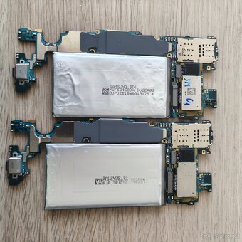 Samsung Galaxy S10 - Díly - 8