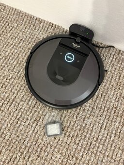iRobot Roomba i7 vysavač - top stav - 8