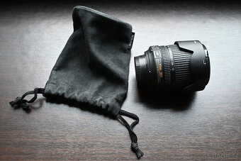 Nikon D90 s příslušenstvím - 8