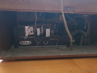 Staré rádio - gramofon + desky - 8