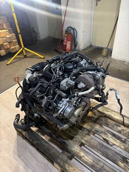 /// Motor Audi 3.0 TDI 165kw BMK  /// - 8