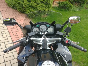 Yamaha FJR 1300 - 8