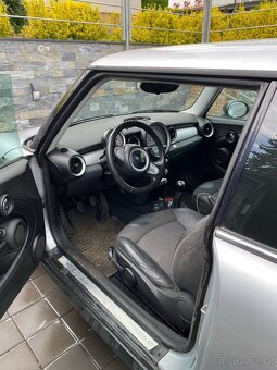 Mini Cooper One 1.4i 70kw r.v.2008 6rychlosti - 8