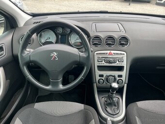 Peugeot 308 2.0HDI 110kW,panorama,senzory - 8