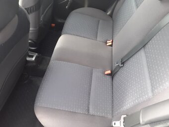Prodam ford fokus 1.6 16v r v 2004 - 8
