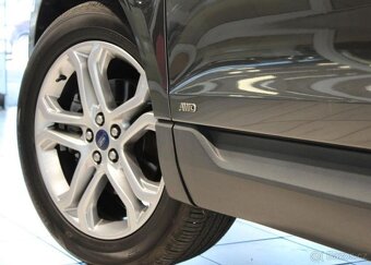 Ford Edge TDCI AWD PS Titanium Pano / DP nafta automat - 8