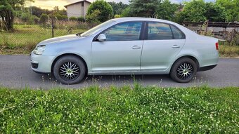 Volkswagen Jetta 1,9Tdi 77kW - 8