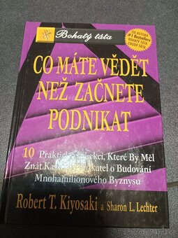 Knihy o financích a investování - 8