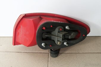 Zadní světla Alfa Romeo 147 - 8