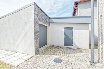 Prodej rodinného domu s potenciálem přes 270 m2 plochy - 8