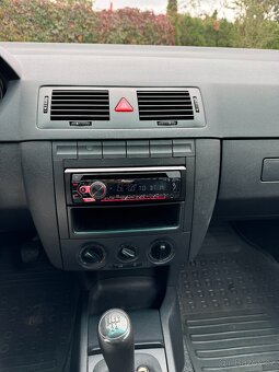 Pronájem vozů na rozvoz jídla - Škoda Fabia - 8