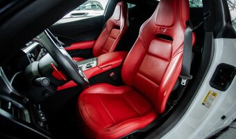 Chevrolet Corvette - 8