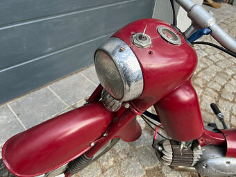Motocykl Jawa 555 - 8