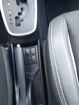Toyota Yaris 1,5 hybrid GR SPORT - 8