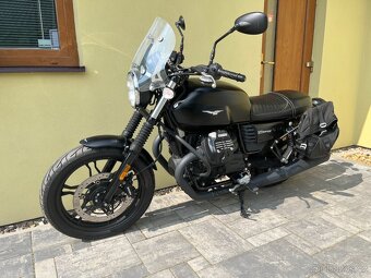 Moto Guzzi V7 III Stone - 8