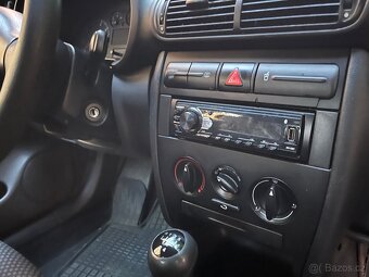Prodám SEAT LEON 1.4 benzín, rok 2003 – nepojízdný stav - 8