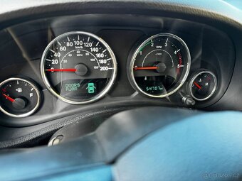 JEEP WRANGLER SAHARA 2.8 nafta, rok 2019 - 8