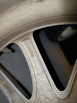 17" zimní kola originál BMW řady 5 G30 G31 Styling 618 - 8