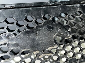 Přední mřížka (grill) – Ford Mustang (r. 2015+) - 8