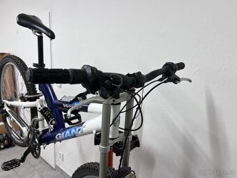 Horské Celoodpružené kolo GIANT Warp - 8