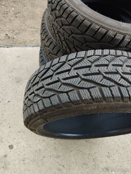 Prodám zimní pneu značky Riken 205/45r17 - 8
