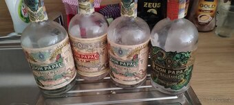 Tuby a prázdné láhve - 8