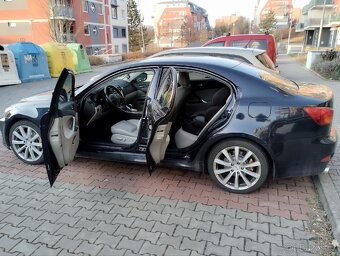 Prodám Lexus IS 250 automat. - 8