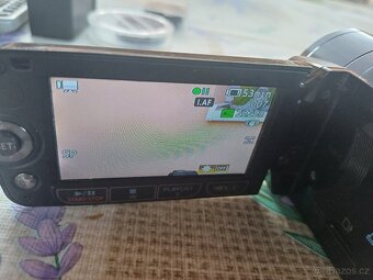 Canon LEGRIA HF200 - 8