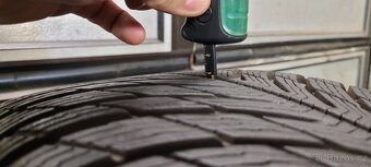 Volvo EX30 , alu 20', originál Volvo, zimní pneu, TPMS - 8