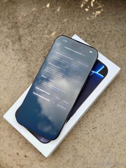 IPhone 16 Pro 256 GB Černý Titanium - 8