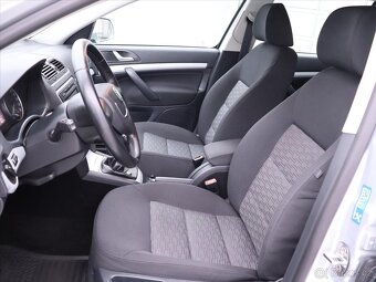 Škoda Octavia 1,4 TSI 90kW Ambition Drive CZ (2011) - 8