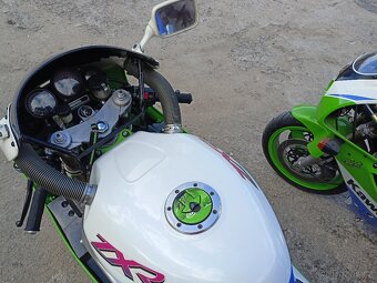 Kawasaki zxr 750 - 8