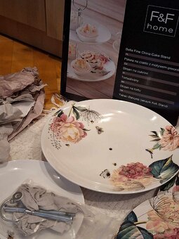 Porcelánová souprava nová - 8