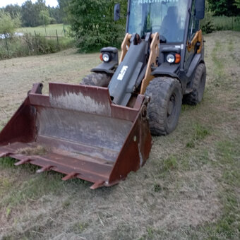 Kolový nakladač AHLMANN AX85, 2008, 45kw - 8