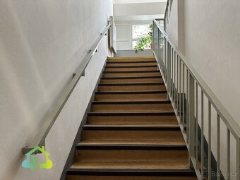 Pronájem skladu 527 m2, Praha - Čakovice, ev.č. 00721 - 8