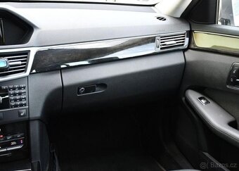 Mercedes-Benz Třídy E 220CDI AVANTGARDE A/T 2xKOLA - 8