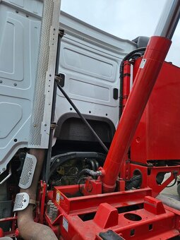 Mercedes-Benz Arocs 8x4 - 8