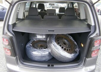 Volkswagen Touran Cross 1.4TSi,2x kola benzín manuál 103 kw - 8