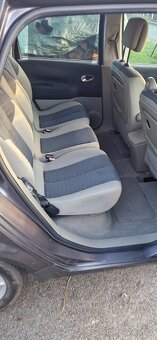 Renault megane scenic - 8