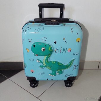 Dětský cestovní kufr, 4 otočná kolečka - nové - 8