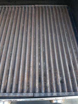 Zahradní gril CharBroil - 8