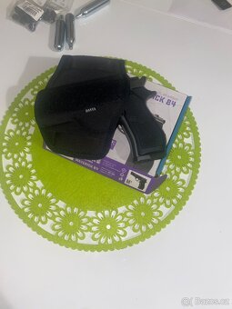 Zbraně všeho druhu. - 8