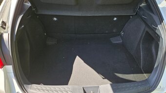Toyota C-HR 1,8 Hybrid - odpočet DPH možný - 8