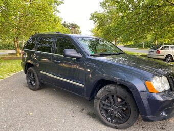 Jeep Grand Cherokee - 8