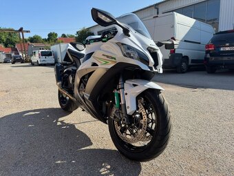 Kawasaki ZX-10R Ninja 2017 - Pearl Blizzard White - 8