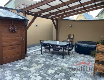 Prodej moderně zrekonstruovaného rodinného domu 4+kk s teras - 8